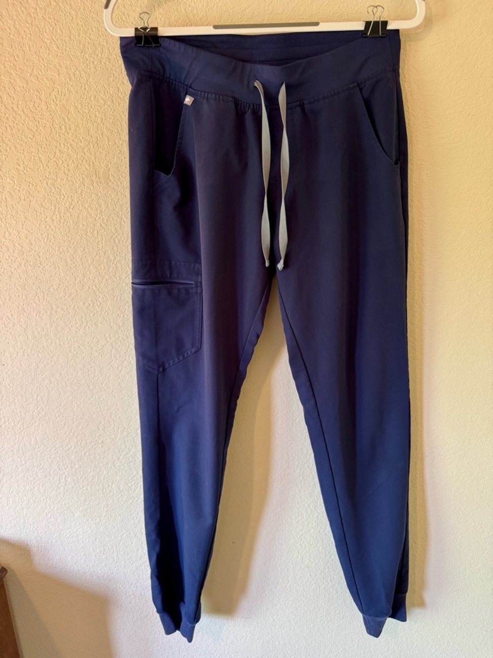 FIGS Navy Jogger Scrub Pant - medium tall